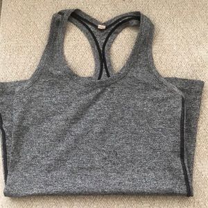Gray Lululemon Tank - size 6 - very slimming!